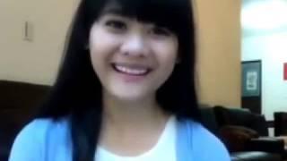 Cewek cantik ini Ngomong apa ya??? tapi tonton deh