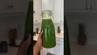 Gut friendly green juice cucumber apple spinach celery #freshjuice #juicerecipe