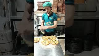 #pizza #pizzachef #shortvideo #shortsfeed #subscribemychannel #subscribe #food  #fastfood