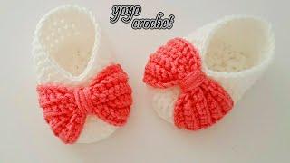 عندما تجتمع الشياكة والبساطة  كروشية لكلوك بيبى بناتى سهل - Crochet baby shoes  #يويو_كروشية