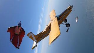 Skydivers Intercept Plane & More  Awesome Archive