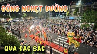 Mùa Trung Thu Người Dân Đà Nẵng Đứng Nghẹt Đường Coi Múa Lân  Tài Bảo Đường - Vân Long Đường