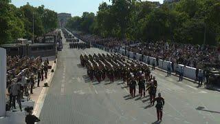 Début du défilé du 14 juillet à Paris  AFP Images