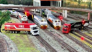Kereta Api argo parahyangan PanoramicKA Babaranjang CC204 & CC201 pertamina menabrak trus kontainer