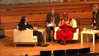Dalai Lama spricht über den Mittleren Weg Middle Way Approach
