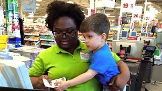 Black Cashier Serves Poor Little Boy For Years. One Day He Left Her 70000$ Tip & A SHOCKING Note