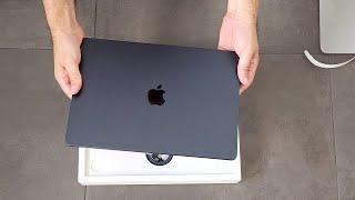 Unpacking The New  MacBook Air 15 inch 2023 in Midnight Blue