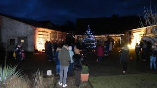 Open Air-Einstimmung auf Heilig Abend im Steigerwalddorf Fatschenbrunn