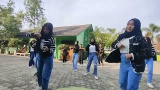 FLASHMOB HIVI-JATUH BANGKIT KEMBALI