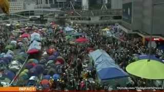 Hong Kong protesters clash with police at government HQ