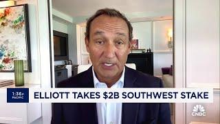 Elliott doesnt want to run an airline just want change Fmr. United CEO on $2B Southwest stake