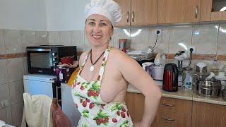 I bake pies. Cooking show. Nudist kitchen. Mila naturist