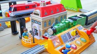 Titipos Talking Control Center & Thomas the Tank Engines 3 Intersecting Courses