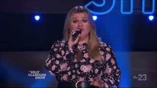 Kelly Clarkson Sings Beautiful by Christina Aguilera May 2022 Live Concert Performance HD 1080p