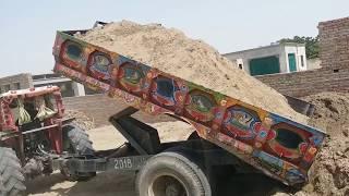 Talented driver in Pakistan  Soil Loaded Tractor Trolley  Sono Bhai