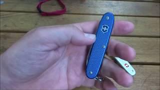 Brothers in Alox Victorinox Pioneer X  Wanger Edition in Blau