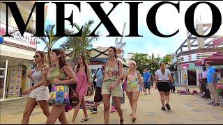 Playa Del Carmen January 2022 NO LOCKDOWN  MEXICO 