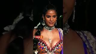 Poonam Pandey fire on the stage her sexy look...