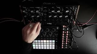 TECHNO SYNTH JAM MOOG DFAM + Novation Circuit Tracks + SQ-1