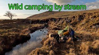 Wild camping with an MLD solo tarp Dartmoor by Doe Tor  walk in set up and chill out  PART 1