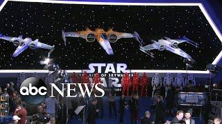 Cast of ‘The Rise of Skywalker’ hit the blue carpet