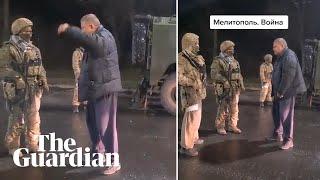 Elderly resident reprimands Russian soldiers You have your own country