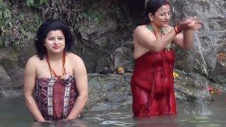 Holy Bath of Hindu Women  World Wide