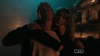 Riverdale Season 3 Episode 8 Penny trying to kill Archie