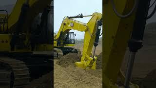 CAT 374 Next Generation Excavator with 4.6m3 bucket