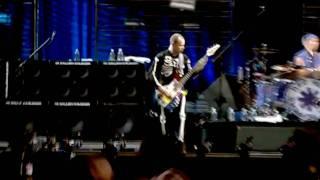 Red Hot Chili Peppers - Around the World - Live at Slane Castle