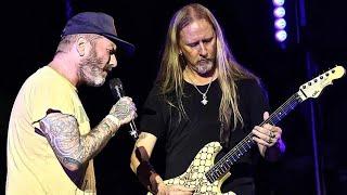 Alice In Chains feat. Dallas Green - Nutshell Live in Toronto August 14 2019
