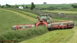 Silaging with Claas and Kuhn MergeMaxx 950 - Thickest Crop of Grass EVER