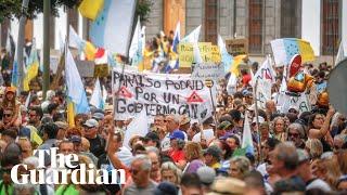 Thousands march to protest against Canary Islands tourism model
