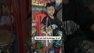 HASAN SEDANG NGENDANG