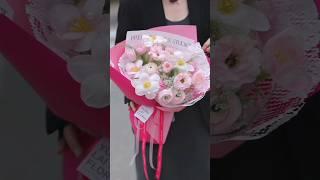 Rose flower arrangement bouquet wrapping techniques  #flowers #bouquet #flowerarrangement #shorts