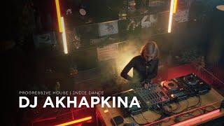 Рrogressive house meets indie dance in the DJ set by AKHAPKINA  UMAKER