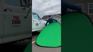 How to Fold a Pop-Up Greenscreen - EASY #filmmaking #greenscreen #protip