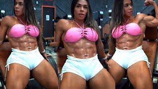 THE PERFECT PHYSIQUE OF FAFA FITNESSS