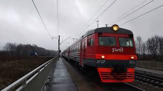 Электропоезд ЭР2Р-7078 сообщением Детково-Поварово-2 прибывает на о.п.252 км.