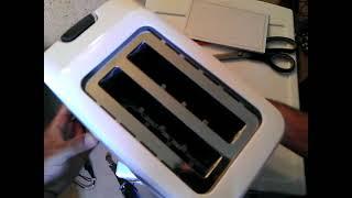 Unboxing of the Simplicité 2-slice toaster 043-0880-2 cheapest toaster available at Canadian Tire