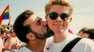Same-Sex Couple Celebrates Pride by Recreating Kissing Photo 24 Years Later