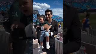 MominSaqib ko mil gai cute se crying partner after match