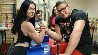 SCHOOLBOY VS MOTHER IRINA  ARM WRESTLING 2023