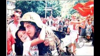 Türk askerinin Kosovada muhteşem karşılanması yıl 1999