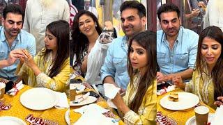 RAVEENAARBAAZ KHAN AND SHURA & RIDHIMA PANDIT SPOTTED AT RESTAURANT FOR IFTAAR DINNER 