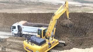 Komatsu PC390 Excavator