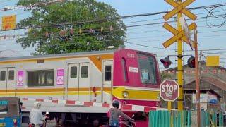Perlintasan Kereta Api Indonesia Manggarai  Kereta Api Krl  Railway Crossing Jakarta