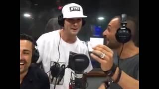 Clementino rappa su Salvini Brangelina e Gigi&Ciro su Radio Kiss Kiss