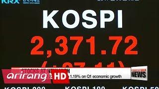 KOSPI closes at record high at 2372.62