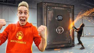 I bought the Worlds Largest SAFE at the AUCTION and just SHOCKED WHATS INSIDE 